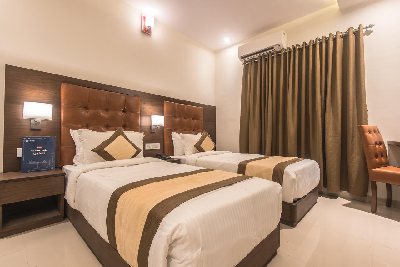 Oyo 9328 Empire Suite Navi Mumbai Exteriör bild