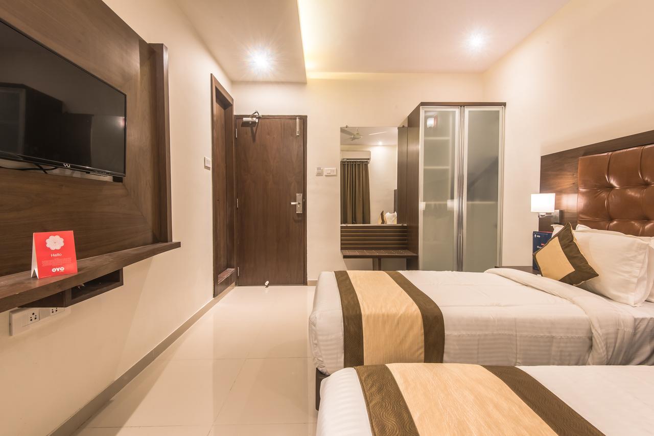 Oyo 9328 Empire Suite Navi Mumbai Exteriör bild