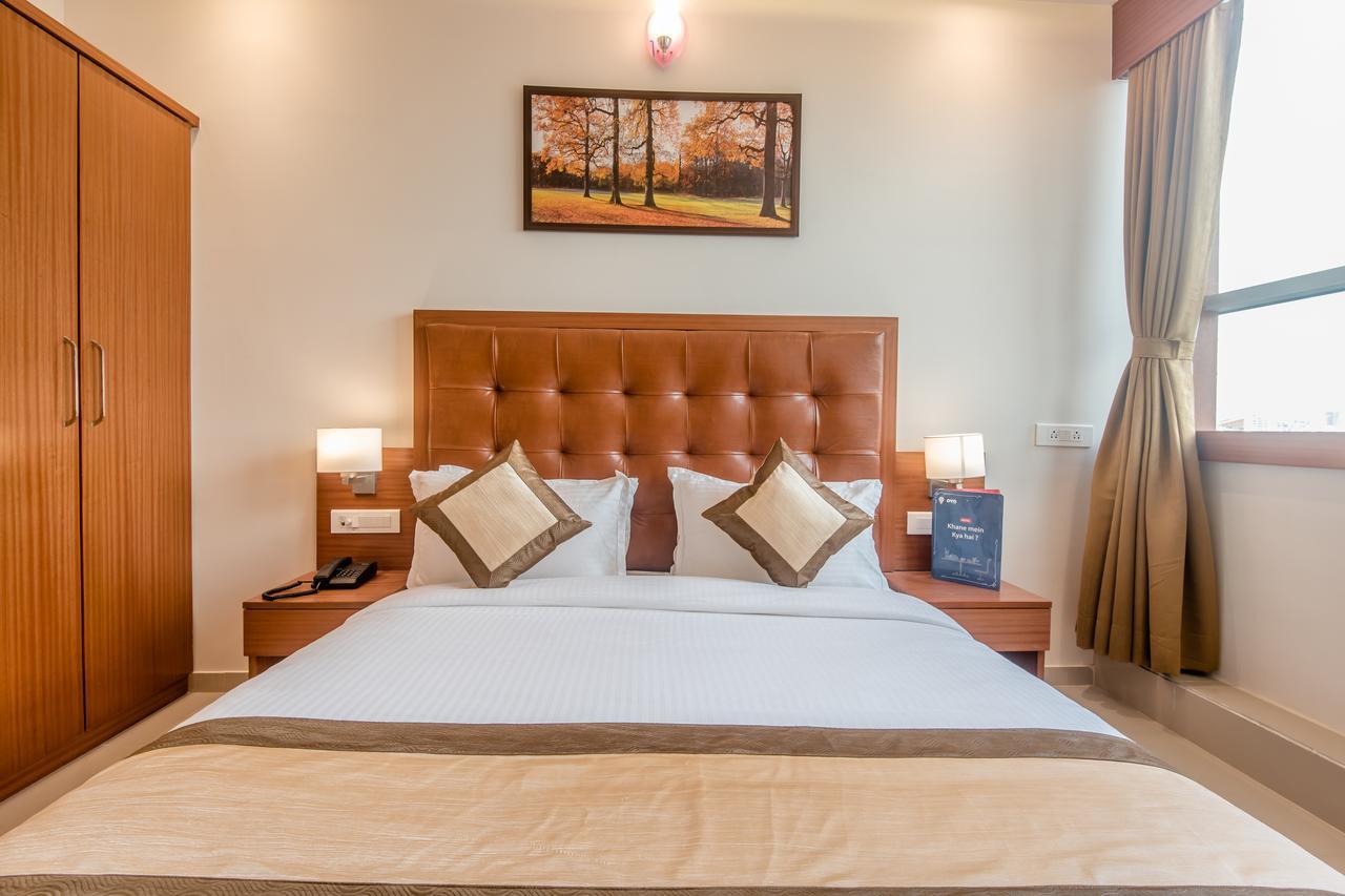Oyo 9328 Empire Suite Navi Mumbai Exteriör bild